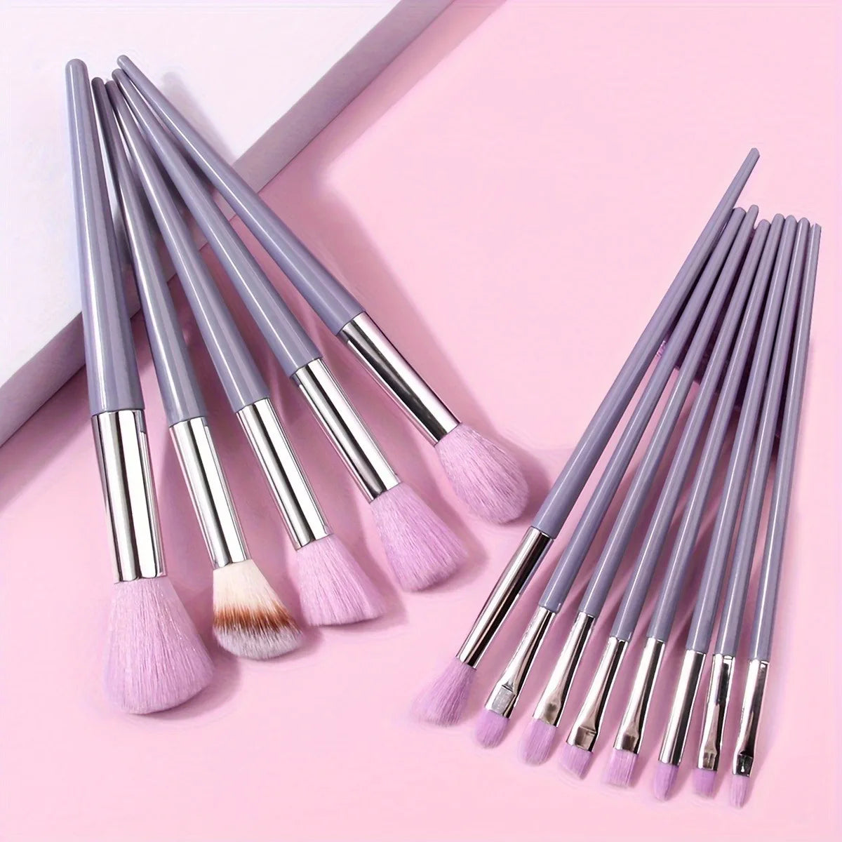 Luxury Makeup Brush Set - Soft Professional Kit - A professional brush set made for precise and even makeup application. Ultra-soft bristles provide seamless blending without streaks. Durable, lightweight design for daily use at home or while traveling.