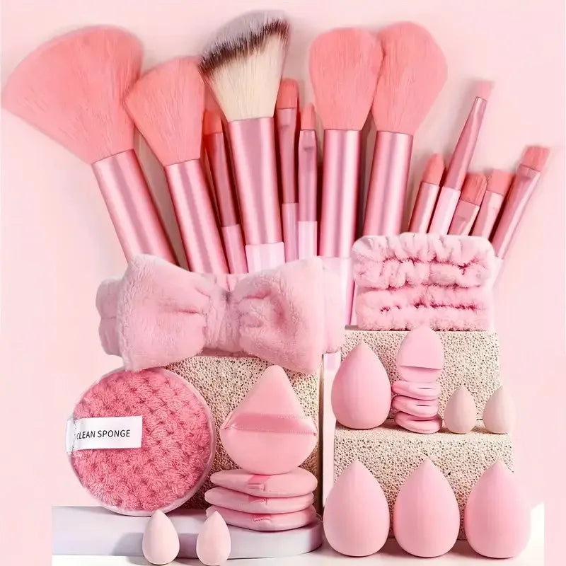 The Essential Pro Brush Collection (13/33 Pieces).A soft professional brush set designed for smooth blending and precise makeup application. Perfect for foundation, contour, blush and eyeshadow. Available in 13 or 33 pieces.